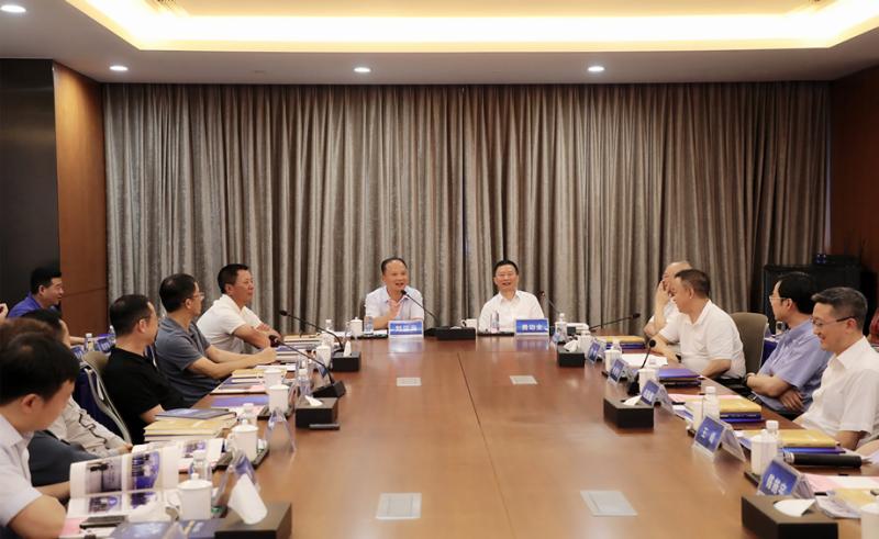 成都乐山商会赴通威集团参观学习