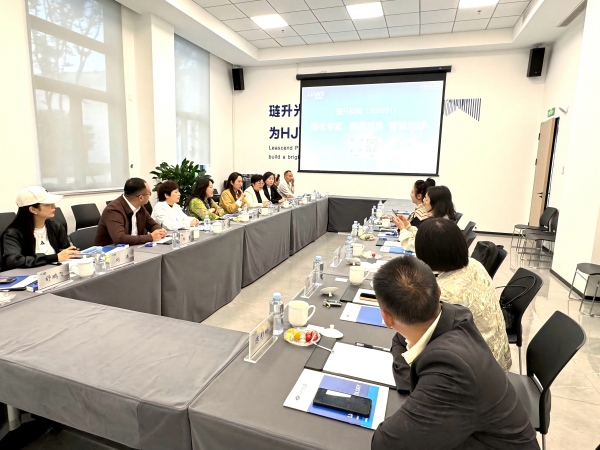 访企探新 聚力共赢——成都乐山商会组织乐山市小微企业商会代表参观考察琏升科技 共话绿色能源新机遇