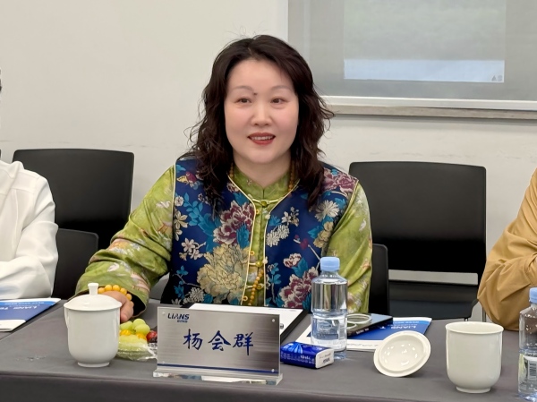 访企探新 聚力共赢——成都乐山商会组织乐山市小微企业商会代表参观考察琏升科技 共话绿色能源新机遇